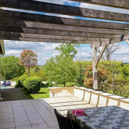فيلة Spacious Villa With Swimming Pool In Rouzede Mazerolles (Charente)