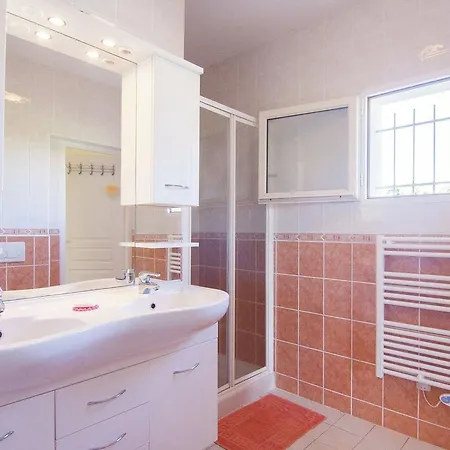 Spacious Villa With Swimming Pool In Rouzede Mazerolles (Charente)